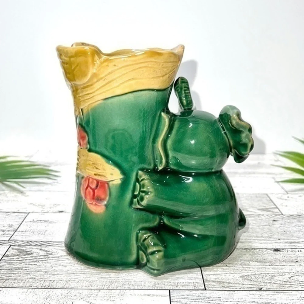 N/A green majolica